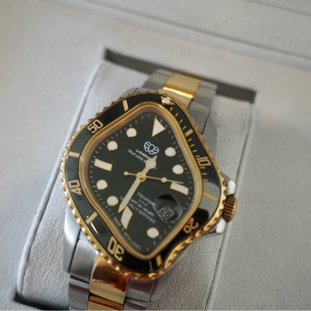 Laarvee watch silver /gold